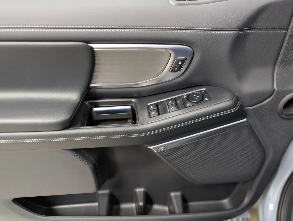 New 2027 Glacier Gray Metallic Tri-Coat Ford Platinum image 12