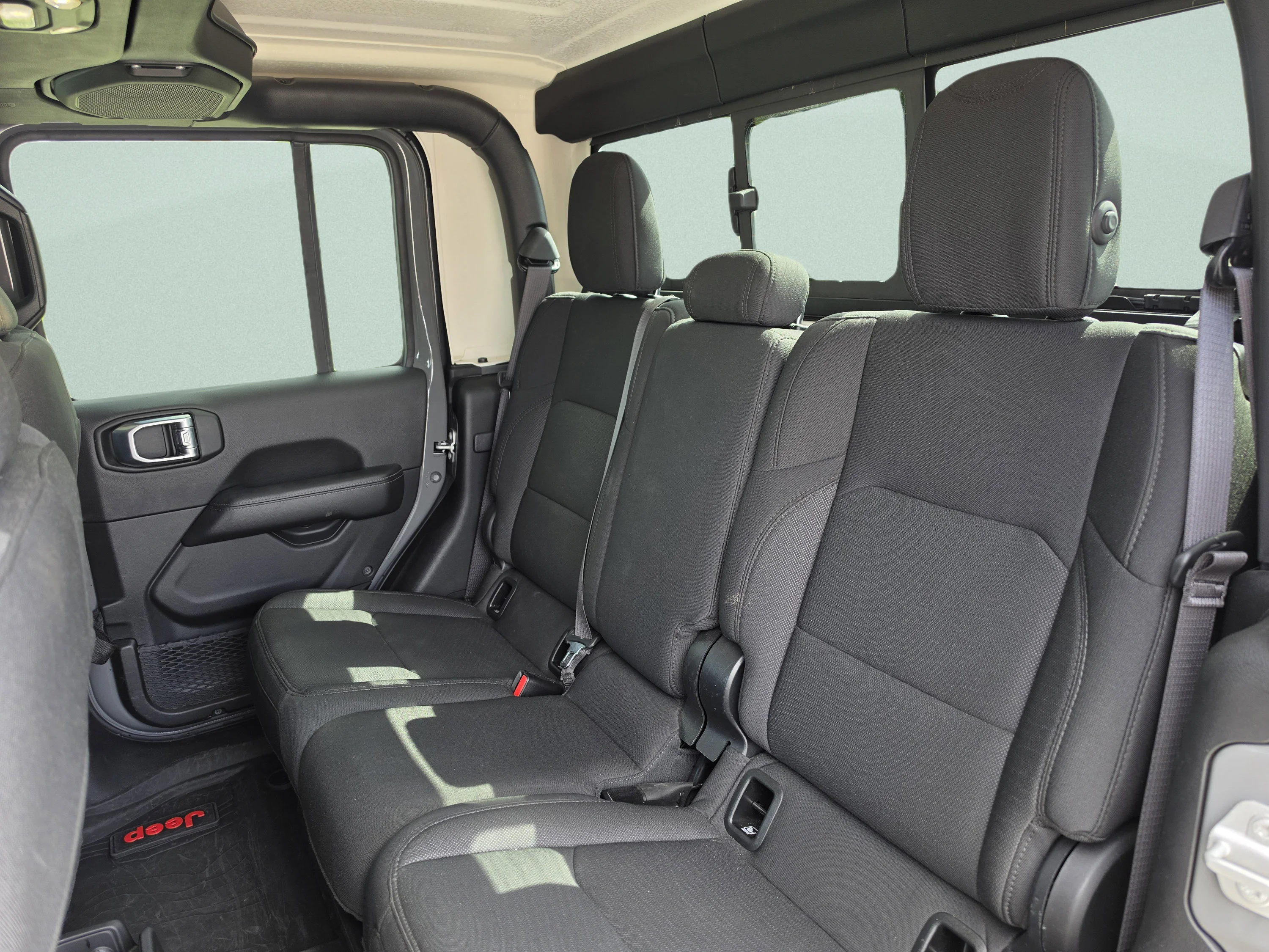 Used 2023 Sting-Gray Clearcoat Jeep Overland image 18
