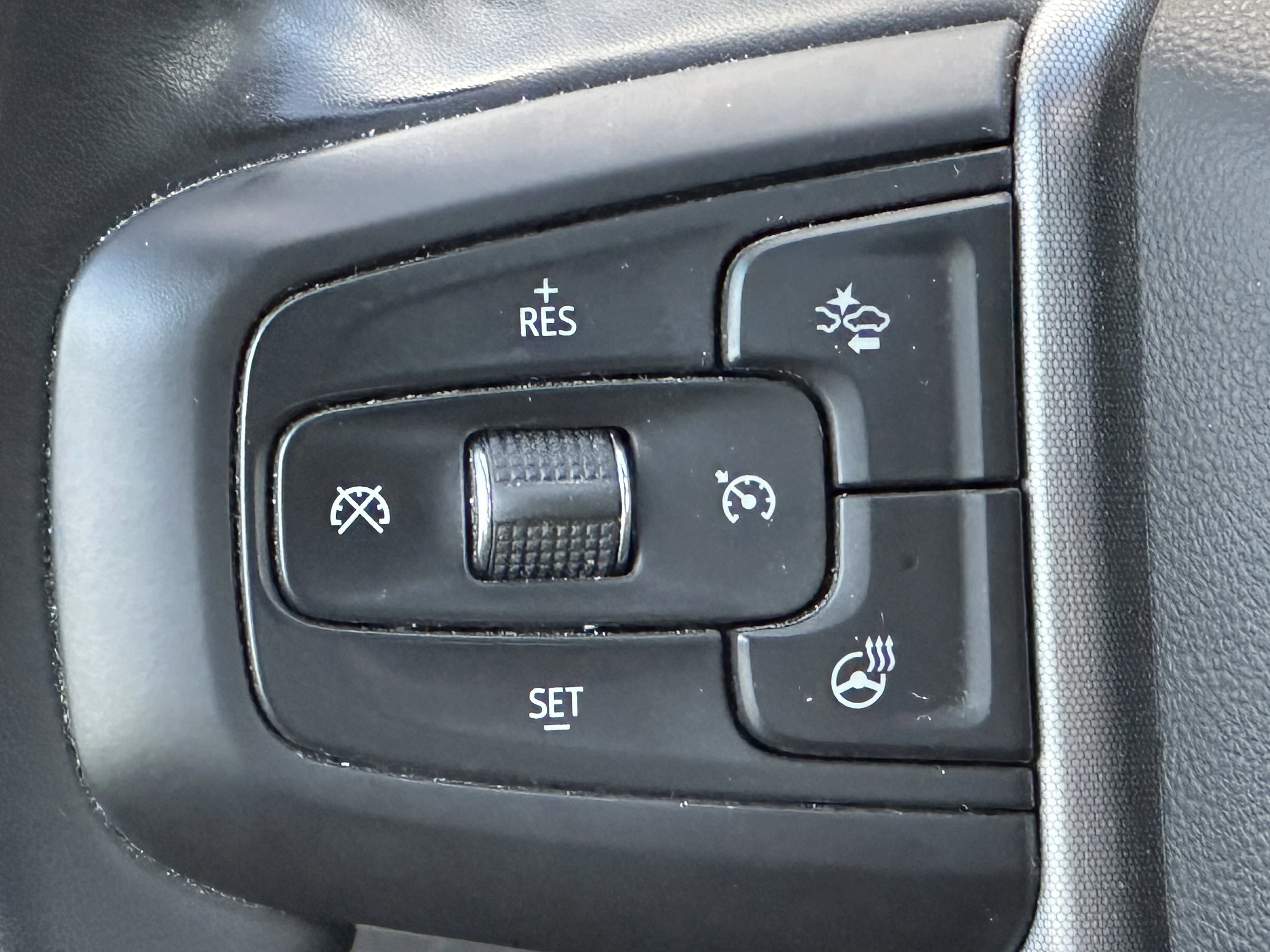 Certified Used 2025 White GMC Elevation image 13