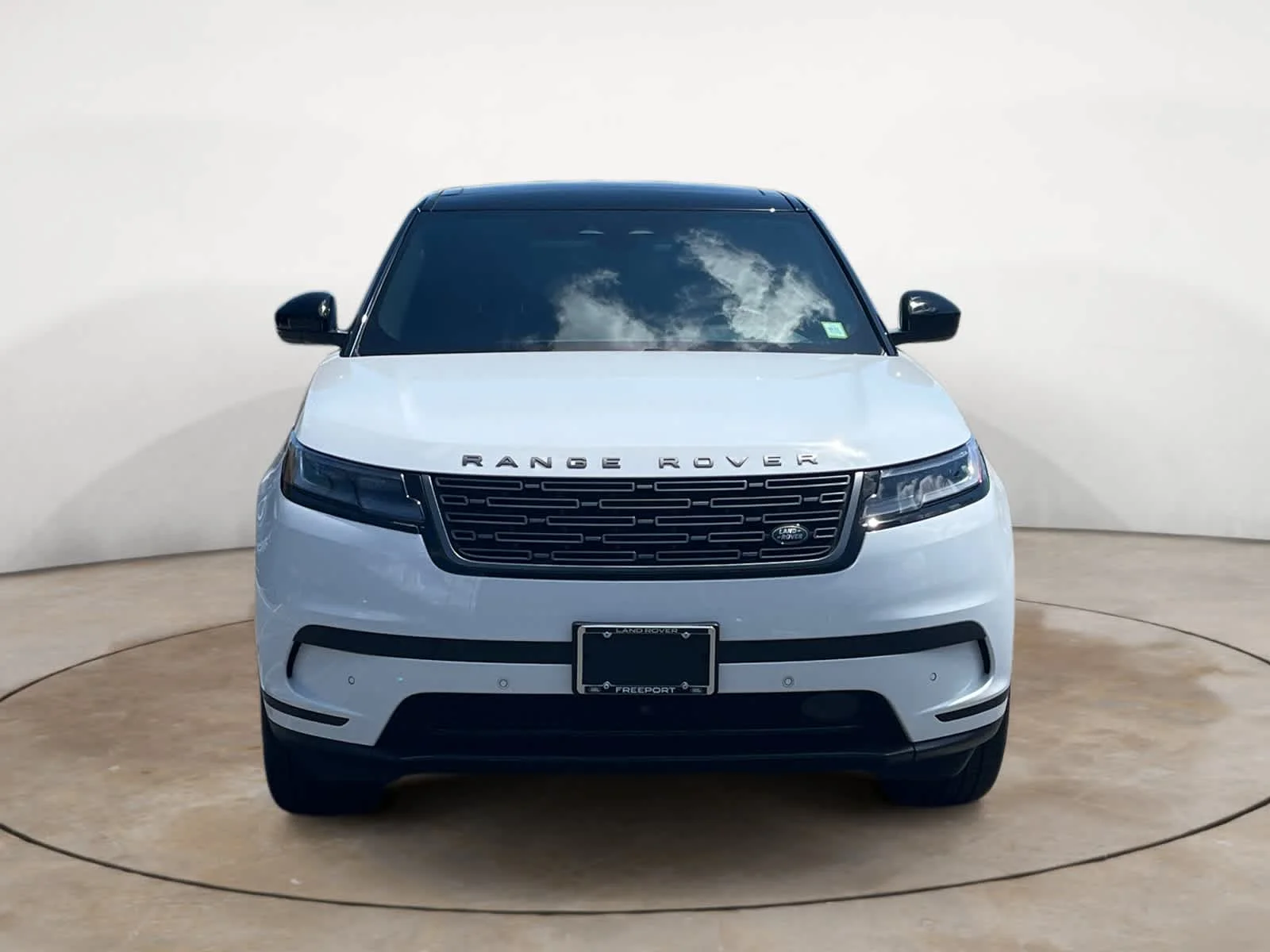 Certified Used 2026 Fuji White Land Rover S image 8