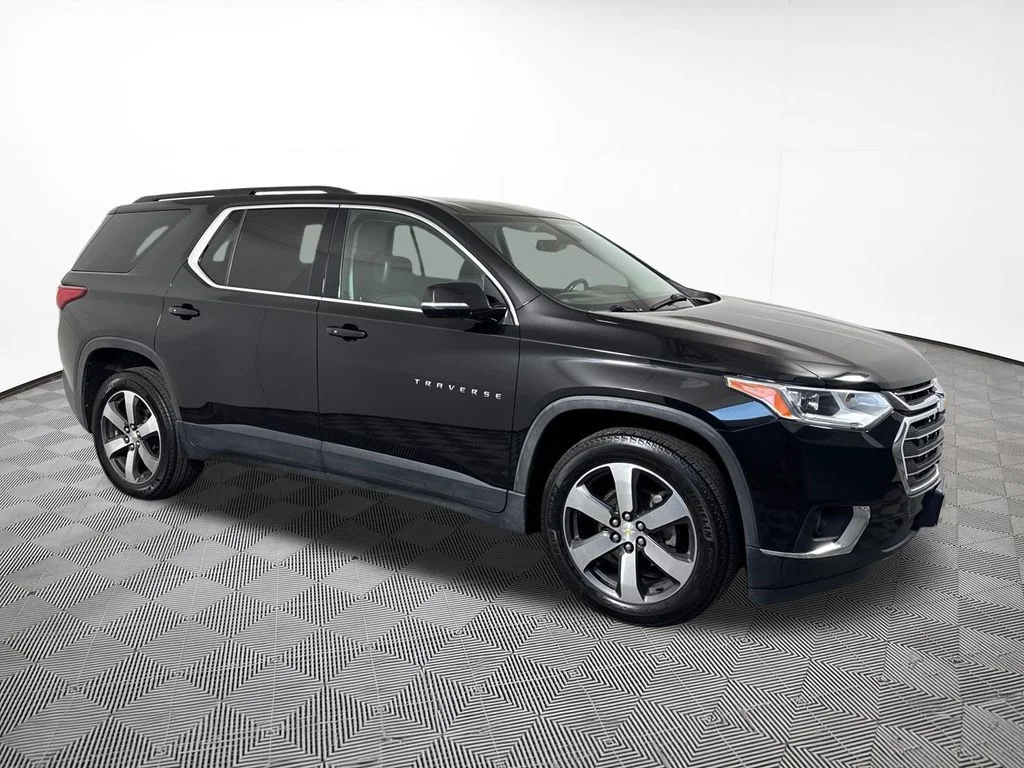 Used 2019 Black Chevrolet 3LT image 5