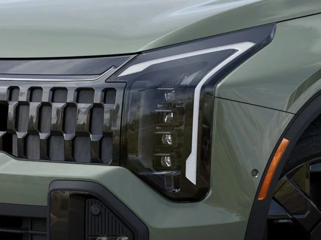 New 2026 Jungle Green Kia X-Line Prestige image 10