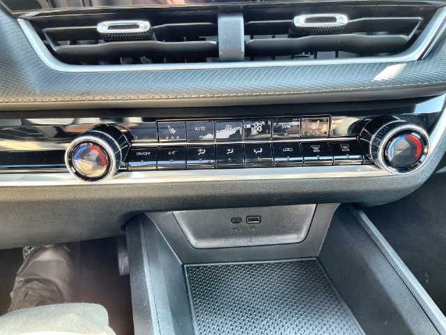 2027 Chevrolet Equinox photo 18 of 34