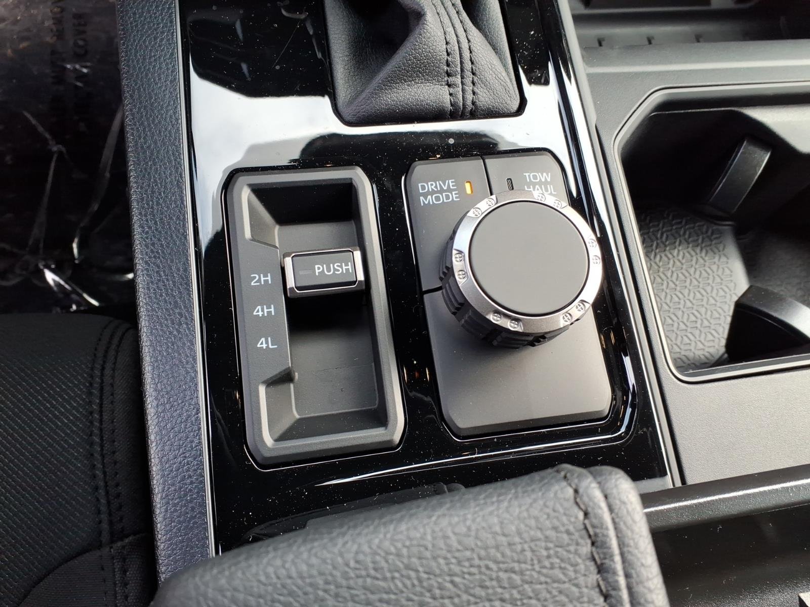 2026 Toyota Tundra SR5 - Photo 10