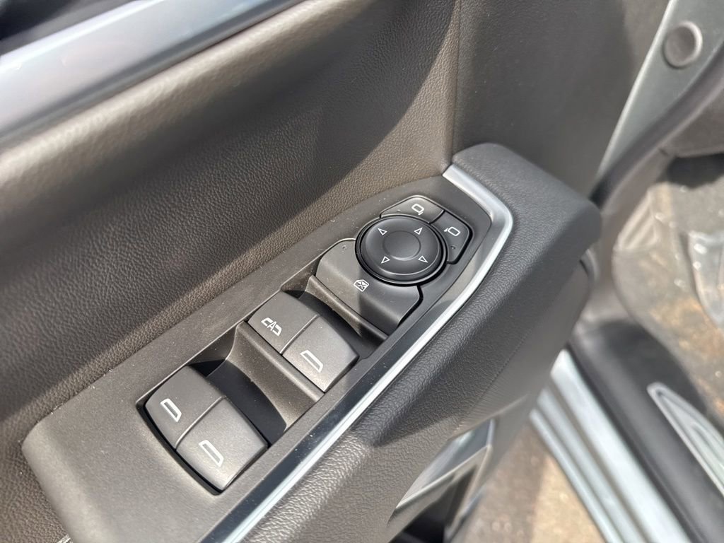 New 2026 Sterling Gray Metallic Chevrolet LT (2FL) image 18