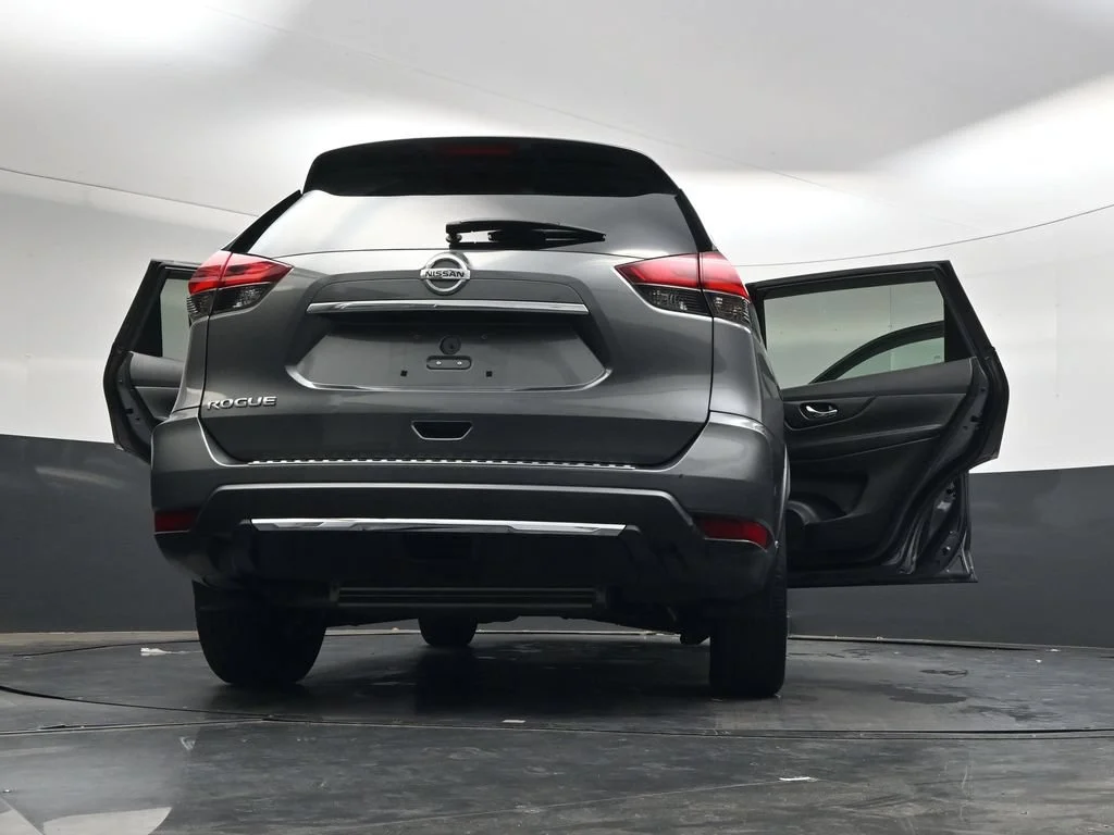 Used 2017 Gun Metallic Nissan S image 37