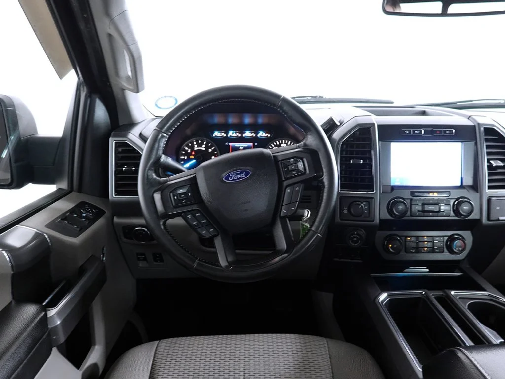Used 2019 Black Ford XLT image 18