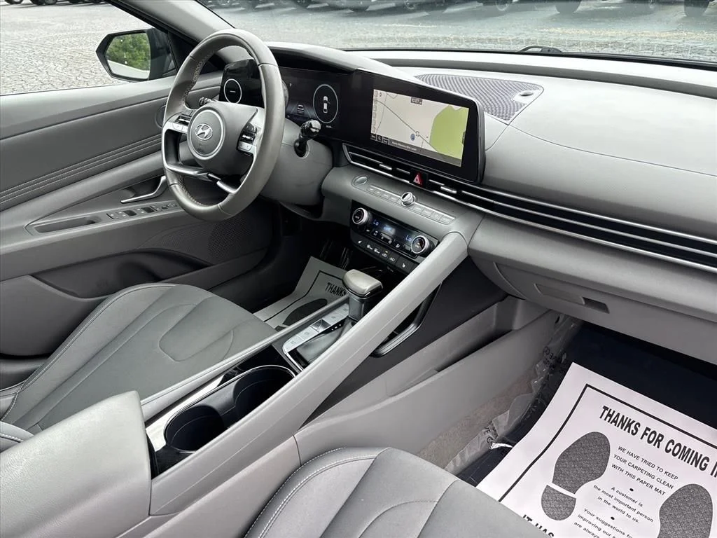 Used 2023 Gray Hyundai SEL image 12