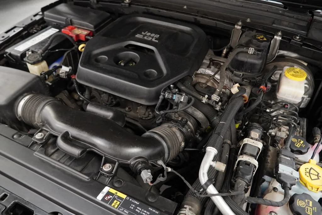 Used 2020 Gray Jeep Sahara 4x4 image 44