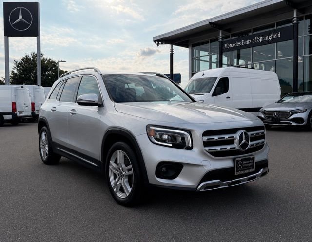 Used 2020 Silver Mercedes-Benz GLB 250 image 1