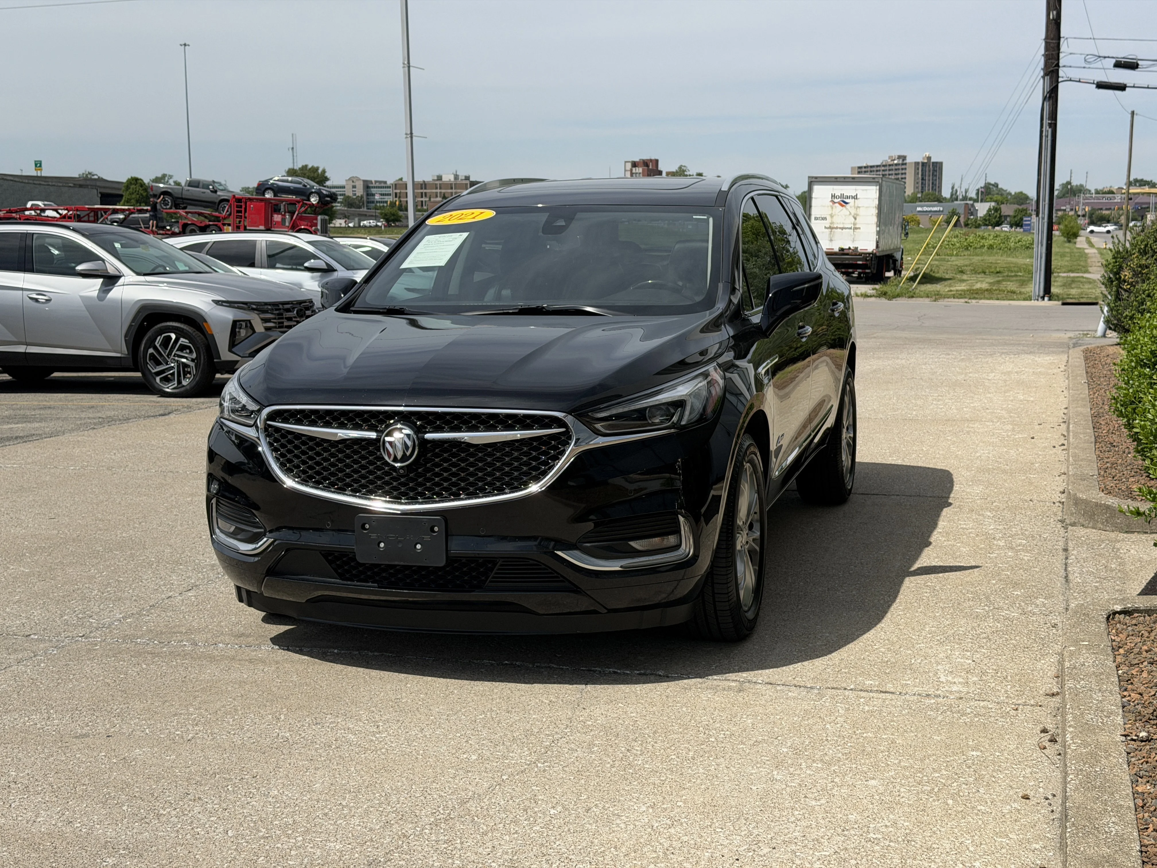 Used 2021 Ebony Twilight Metallic Buick Avenir image 17