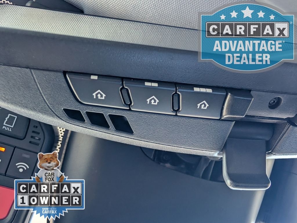 Used 2025 Green Toyota Platinum image 13