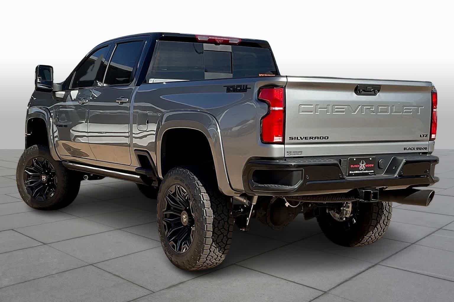 2025 Chevrolet Silverado 2500 HD LTZ - Photo 13