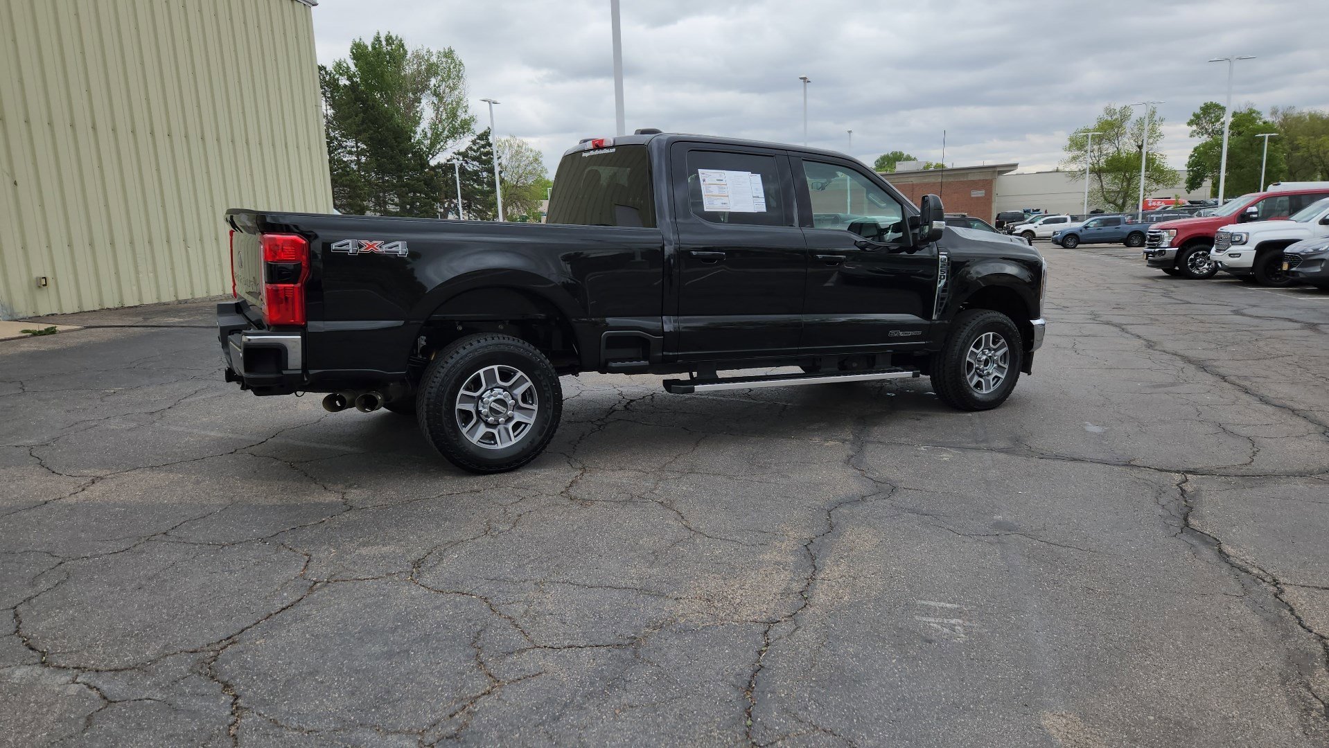 Used 2025 Black Metallic Ford LARIAT image 15