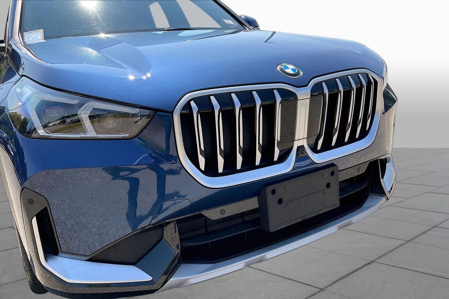 Used 2025 Phytonic Blue Metallic BMW xDrive28i image 31