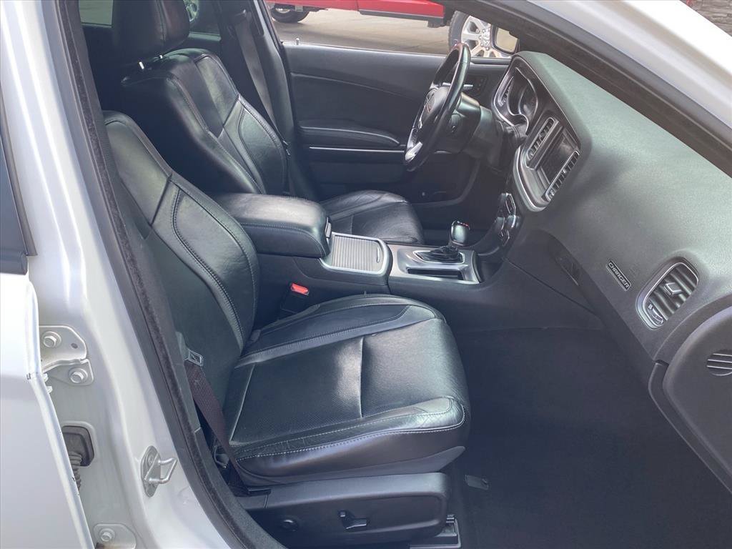 Used 2020 White Knuckle Clearcoat Dodge SXT image 25