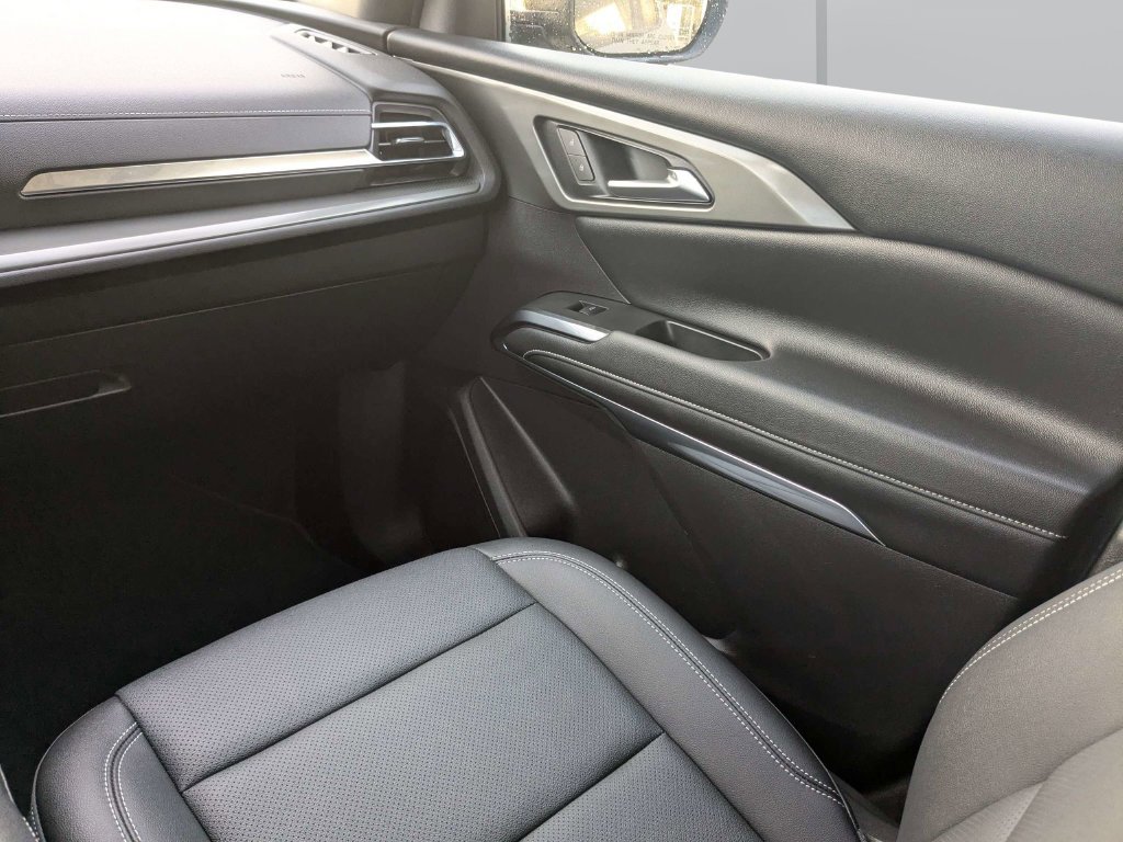 Used 2025 Gray Chevrolet LT image 22