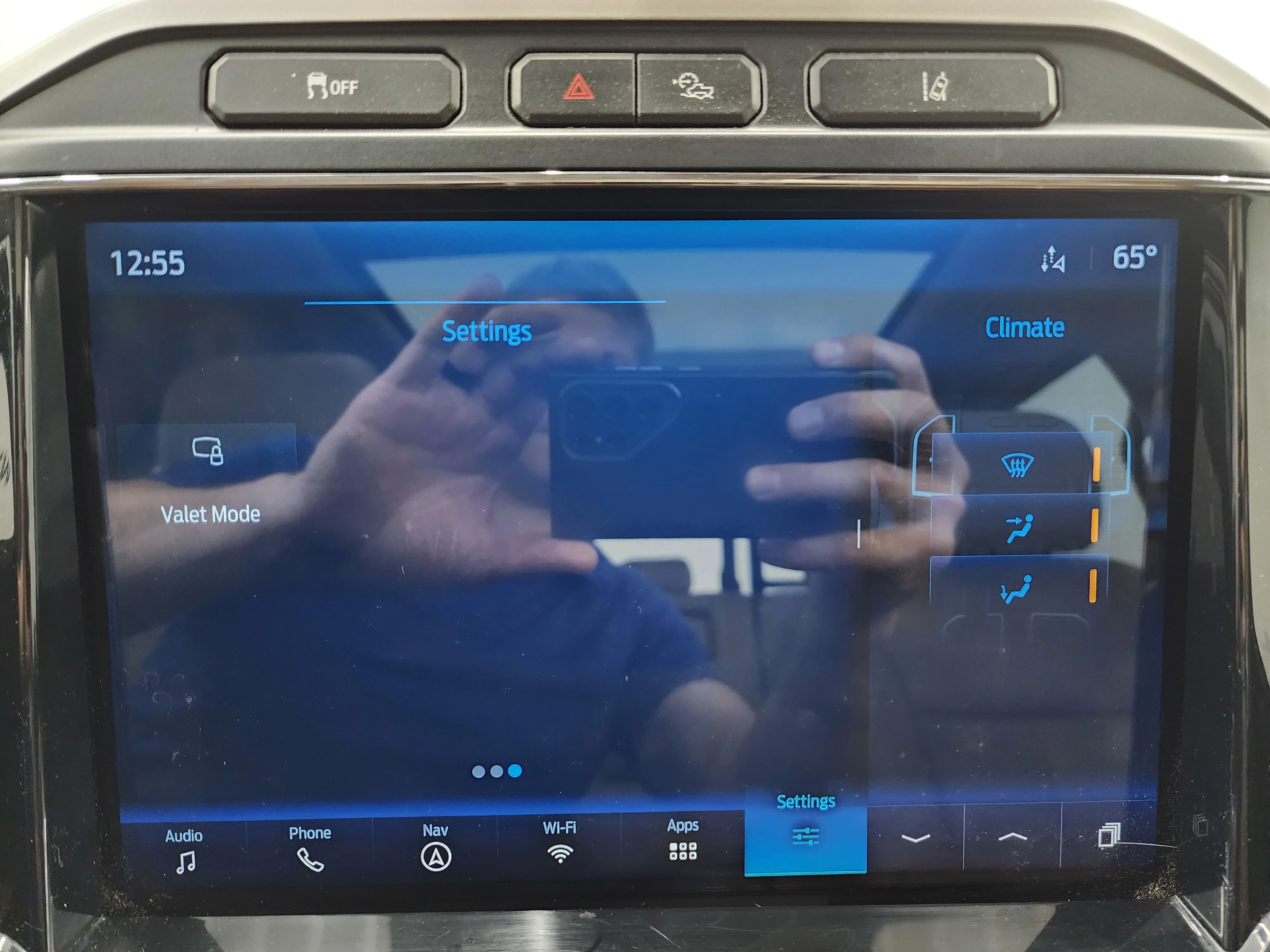 Used 2022 Agate Black Metallic Ford Lariat image 57