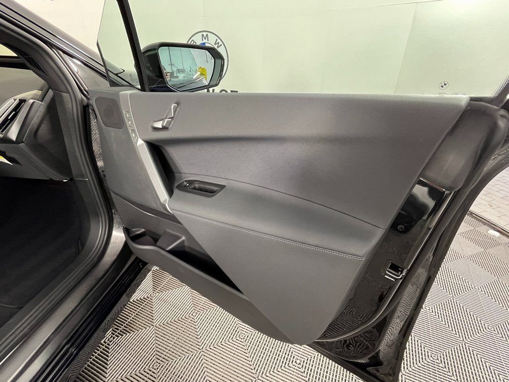 Used 2025 Black BMW xDrive50 image 24