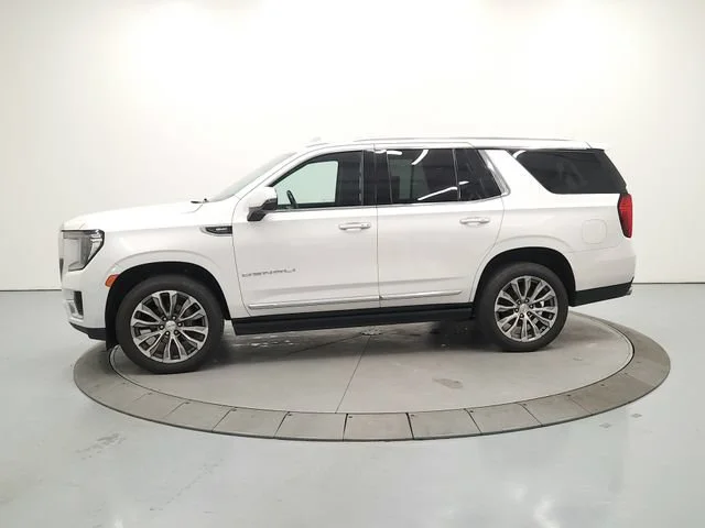 Used 2021 WHITE FROST TRICOAT GMC Denali image 5