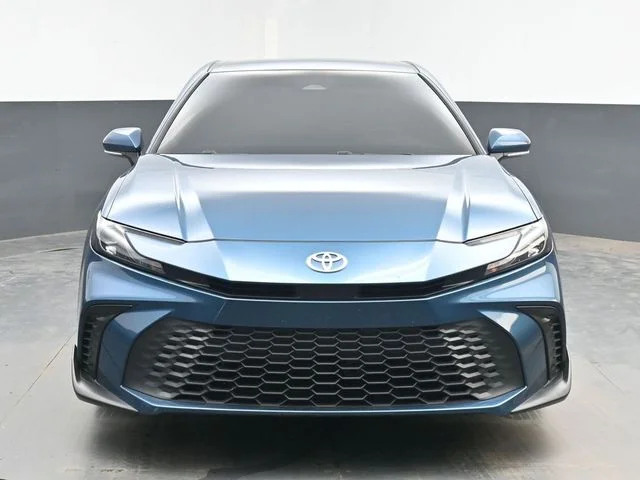 Used 2025 Ocean Toyota SE image 3