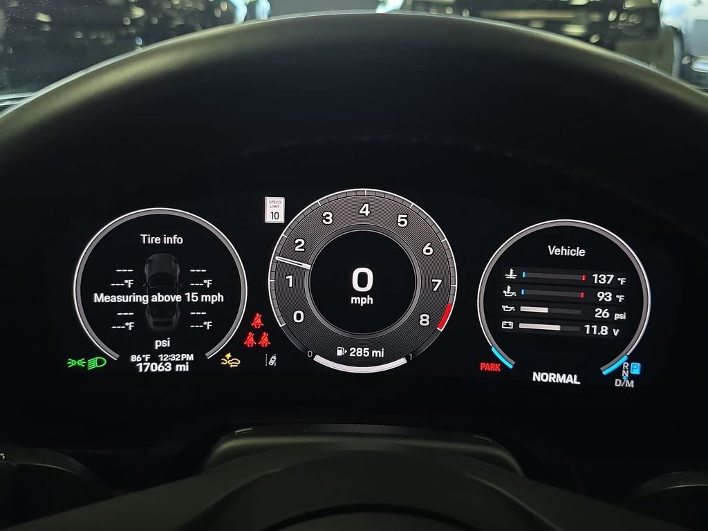 Used 2025  Porsche Carrera image 6