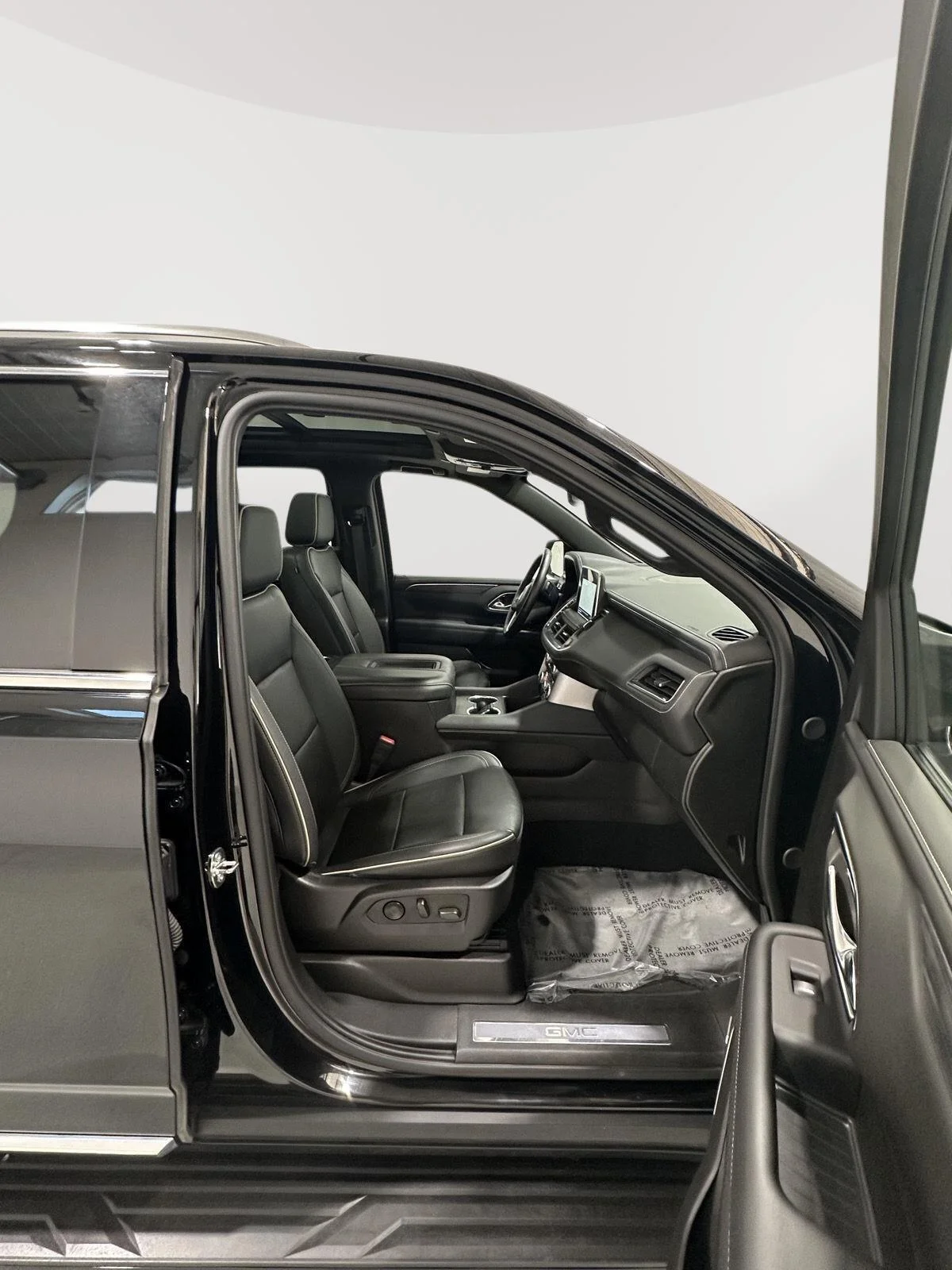 Used 2024 Onyx Black GMC SLT image 23