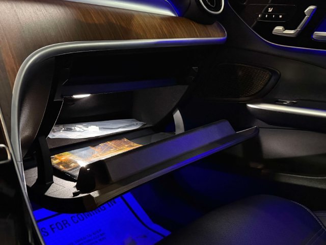 Used 2022 White Mercedes-Benz C 300 image 30