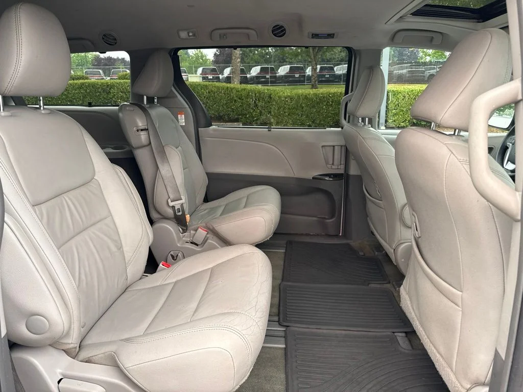 Used 2015 Blizzard Pearl Toyota XLE image 22
