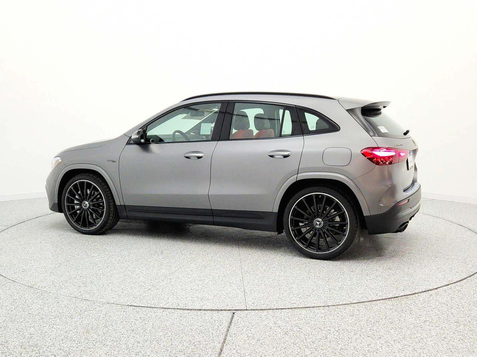 New 2026 MANUFAKTUR Mountain Grey Magno Mercedes-Benz AMG® GLA 35 4MATIC SUV image 29