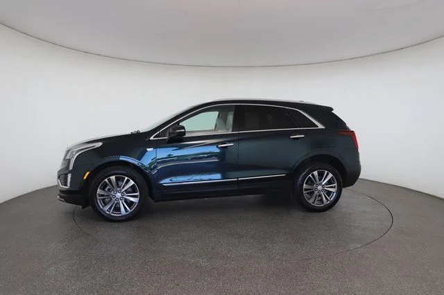 Used 2025 Green Cadillac Premium Luxury image 6