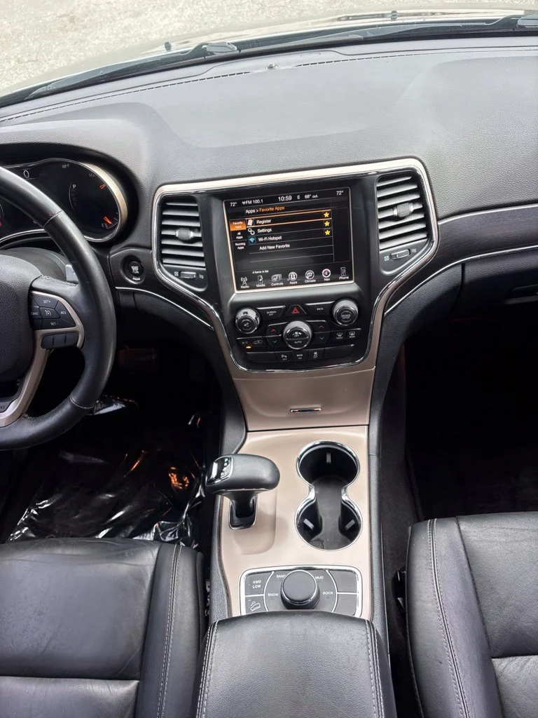 Used 2015 Black Jeep Limited image 37