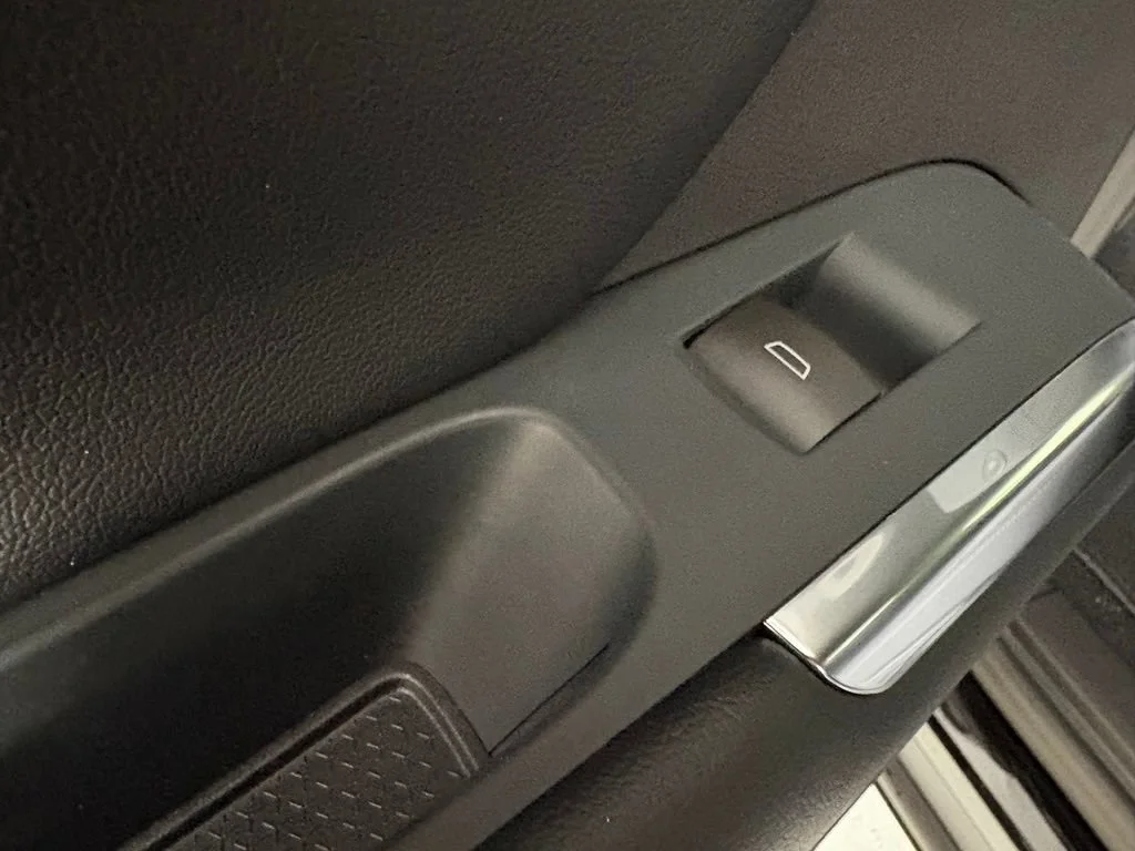 New 2027 Mosaic Black Metallic Chevrolet LT image 41