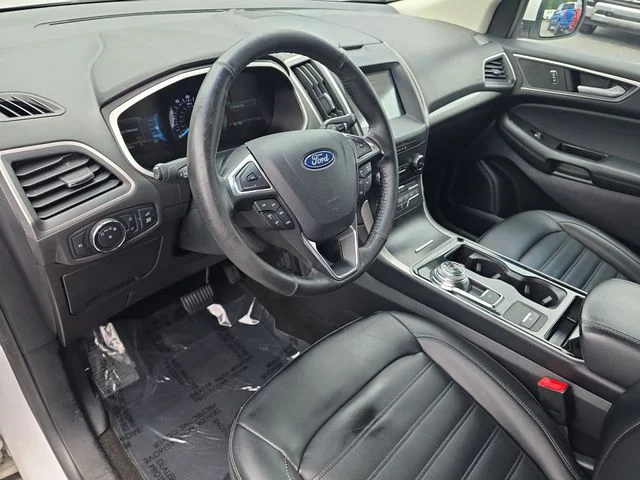 Used 2019 White Ford SEL image 17