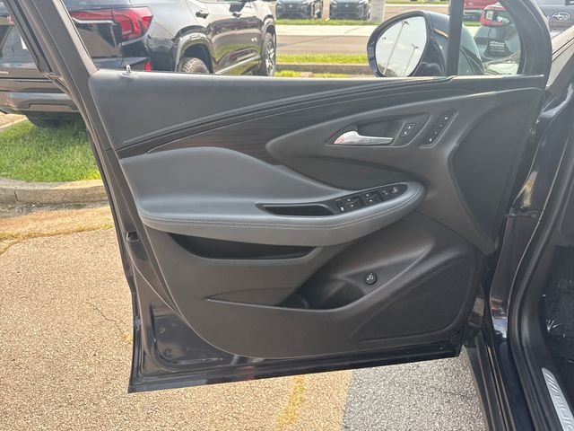 Used 2020 Blue Buick Essence image 12
