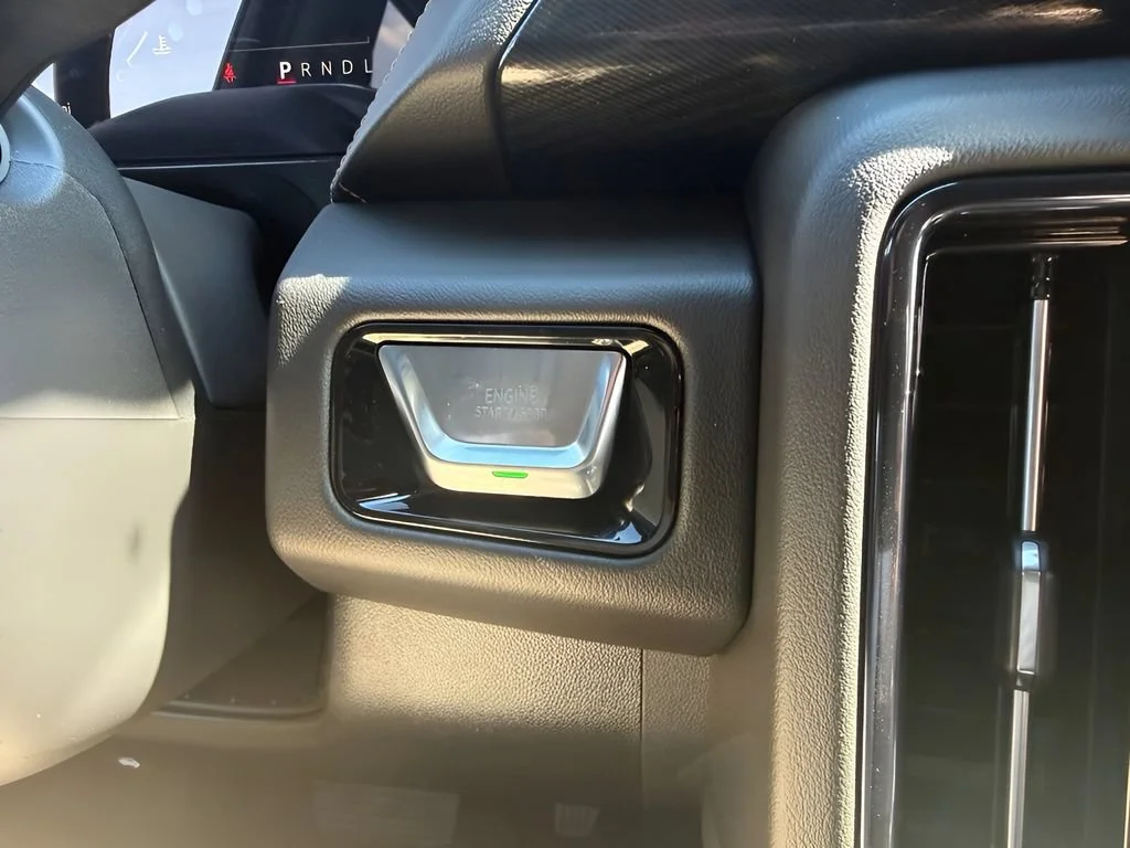 New 2026 Summit White GMC AT4 image 25