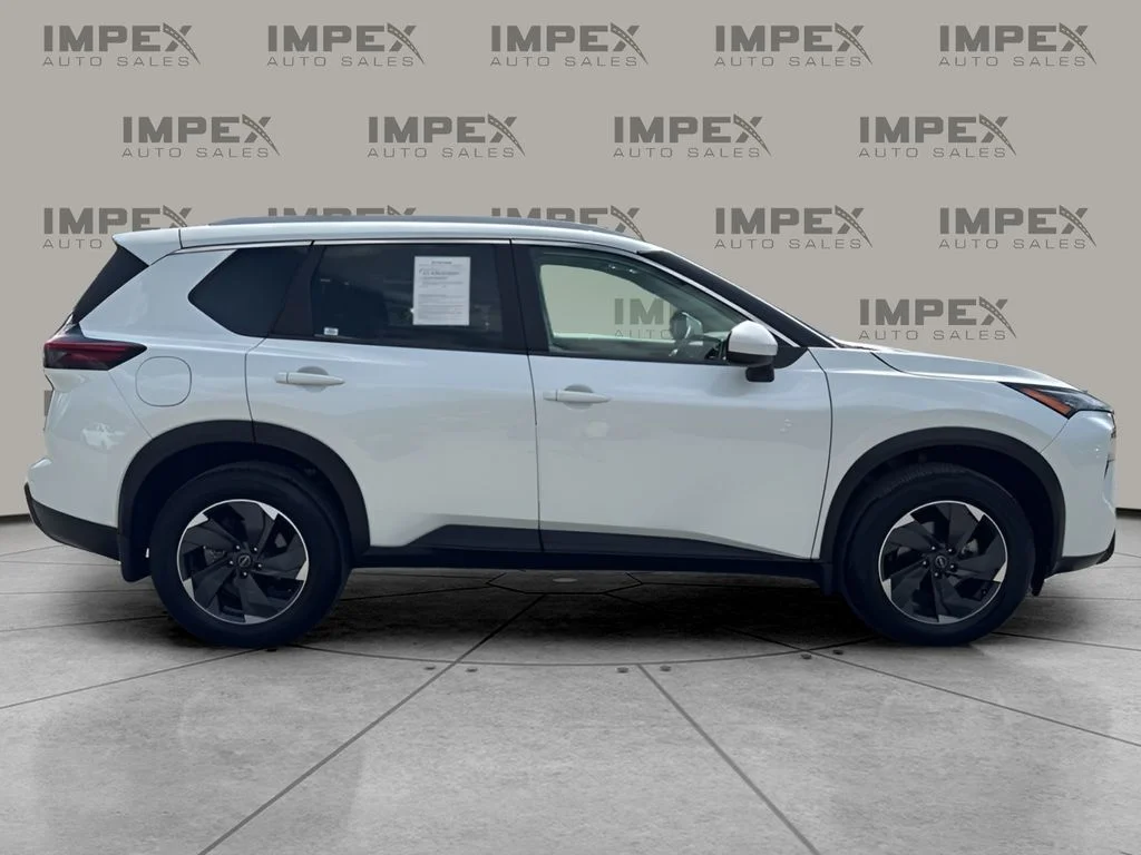 Used 2024 White Nissan SV image 6