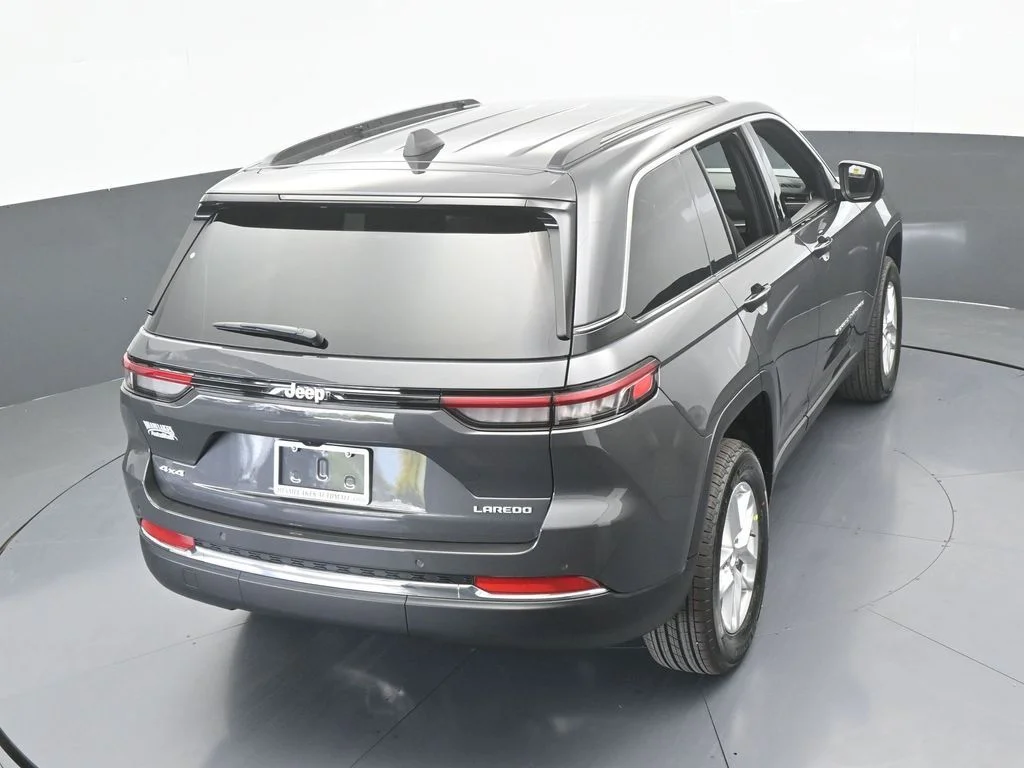 New 2026 Baltic Gray Metallic Clearcoat Jeep Laredo X image 48