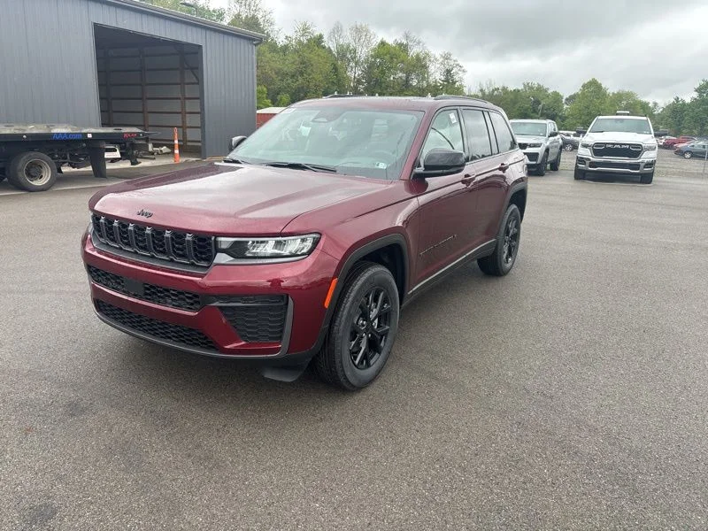 New 2026 Velvet Red Pearl-Coat Exterior Paint Jeep Altitude image 4
