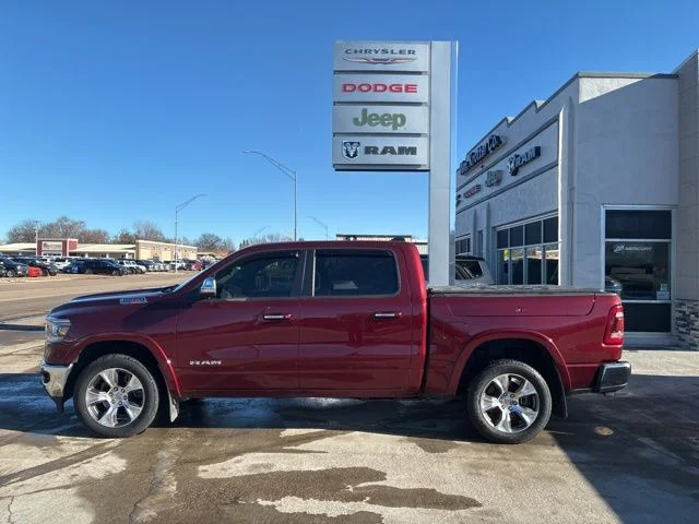 2022 RAM 1500 Laramie 4x4 Crew Cab 5'7's photo