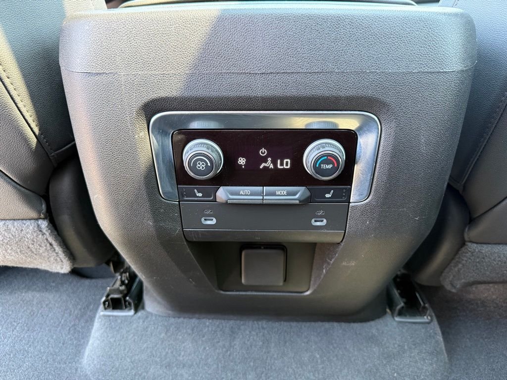 Used 2022 Red Chevrolet High Country image 16