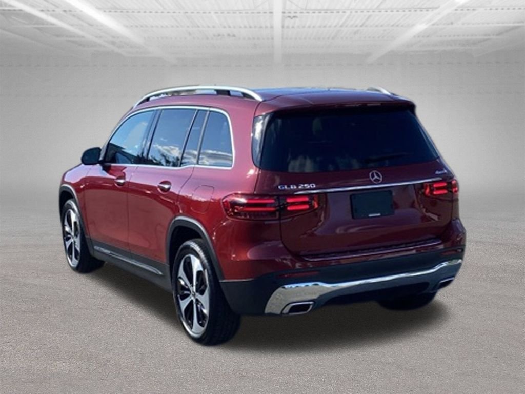 Used 2026 Red Mercedes-Benz GLB 250 image 3