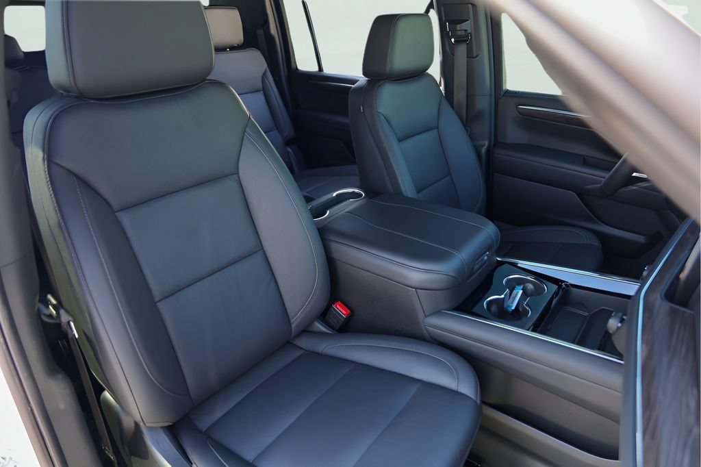 2026 Chevrolet Suburban Z71 - Photo 32