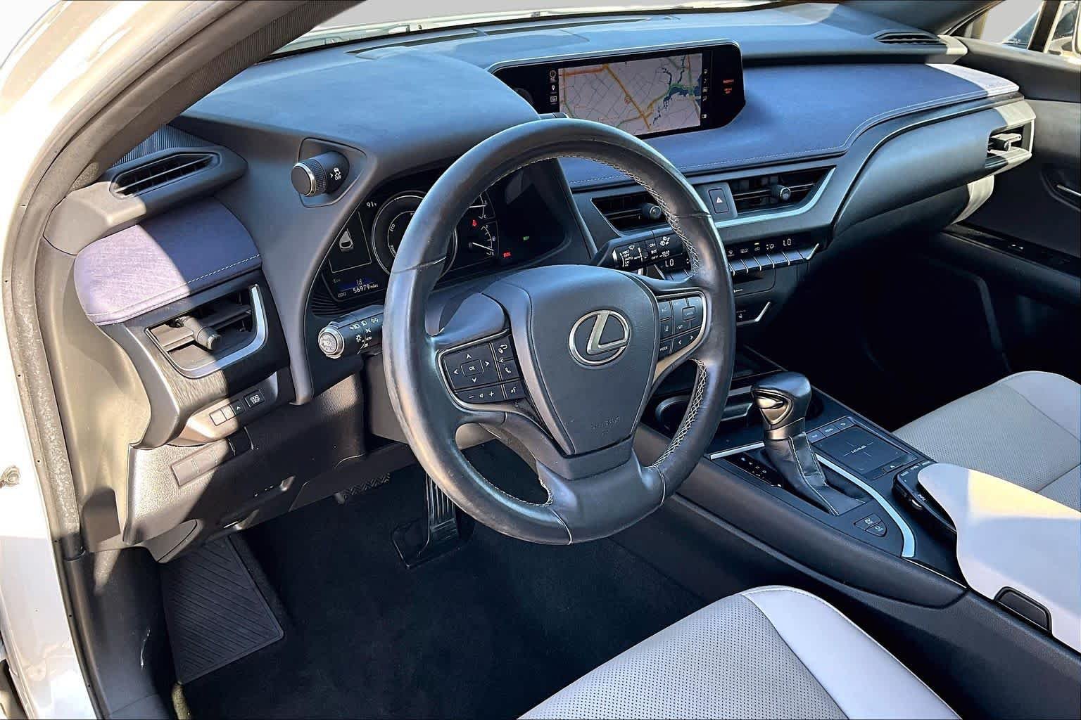 Used 2019 Eminent White Pearl Lexus Luxury image 18