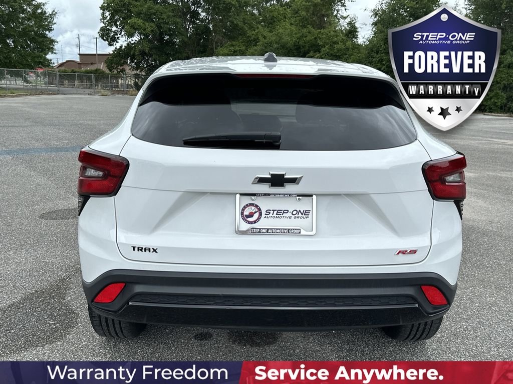 Used 2024 White Chevrolet 1RS image 6