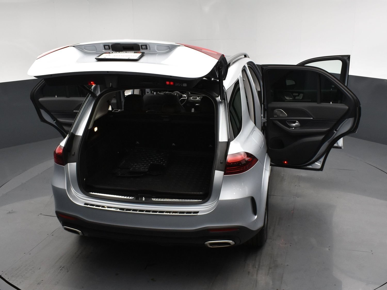 Used 2026 Silver Mercedes-Benz GLE 580 image 23
