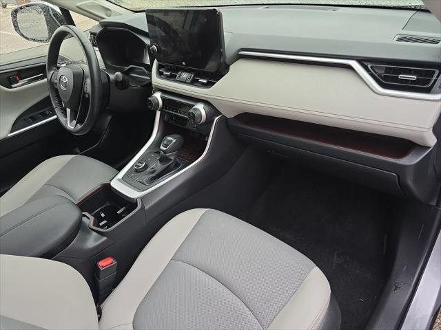 Certified Used 2023 SILVER SKY METALLIC Toyota  image 39