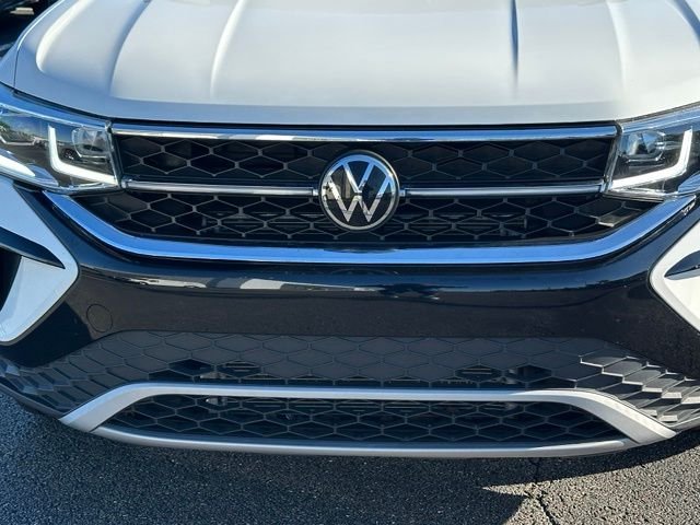 Certified Used 2023 White Volkswagen 1.5T SEL image 7