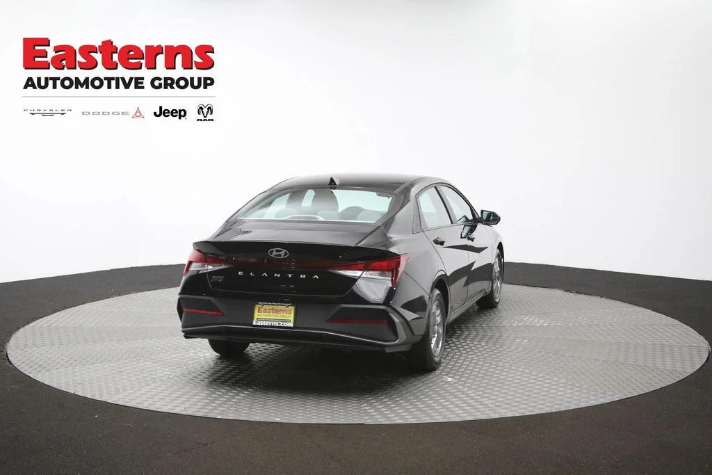 Used 2025 Black Hyundai SE image 36