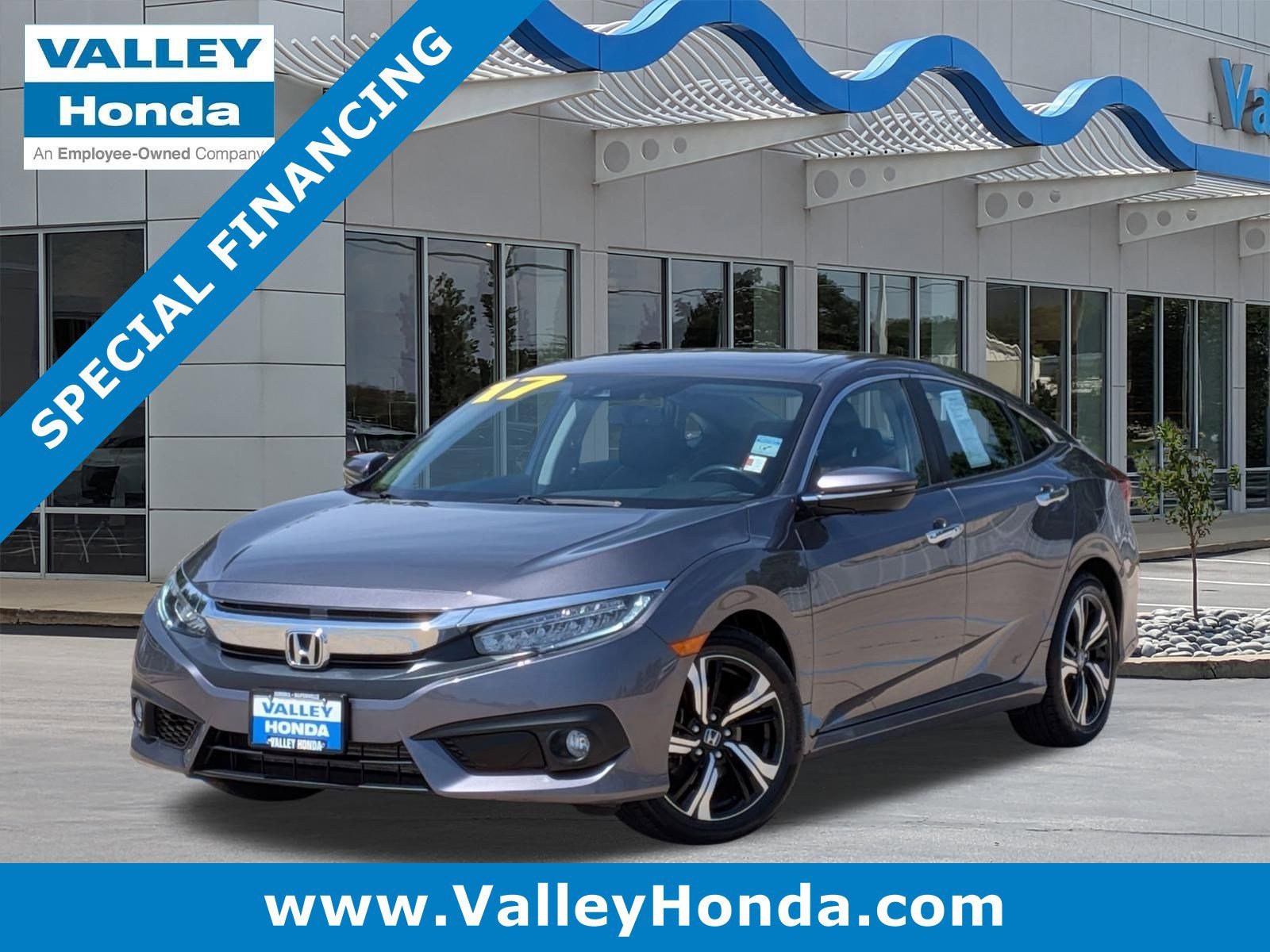2017 Honda Civic Touring CVT's photo